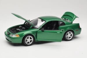 Ford Mustang GT SN95 Zielony Maisto 1:18 50326 Metal — zdjęcie 2 z 8