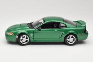 Ford Mustang GT SN95 Zielony Maisto 1:18 50326 Metal — zdjęcie 4 z 8