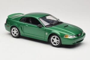 Ford Mustang GT SN95 Zielony Maisto 1:18 50326 Metal — zdjęcie 6 z 8