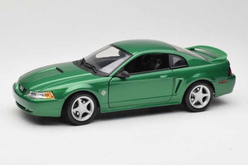 Ford Mustang GT SN95 Zielony Maisto 1:18 50326 Metal