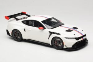 Ford Mustang GTD S650 Spirit of America Performance White GT Spirit 1:18 GT956 Żywica — zdjęcie 4 z 6