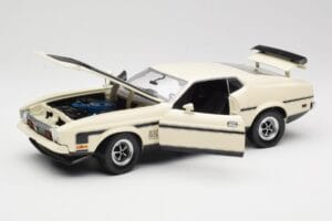 Ford Mustang Mach 1 Biały Sun Star 1:18 3602 Metal — zdjęcie 2 z 8