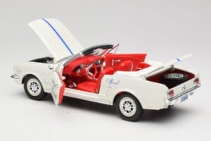 Ford Mustang Pace Car Wimbledon White Solido 1:18 81578 Metal — zdjęcie 5 z 8