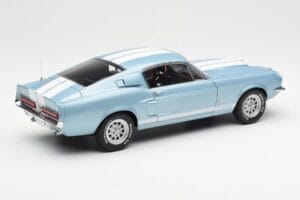 Ford Mustang Shelby GT500 Jasny Niebieski Metaliczny Z Białymi Pasami AUTOart 1:18 72907 Metal — zdjęcie 3 z 8