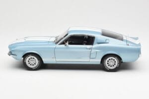 Ford Mustang Shelby GT500 Jasny Niebieski Metaliczny Z Białymi Pasami AUTOart 1:18 72907 Metal — zdjęcie 4 z 8