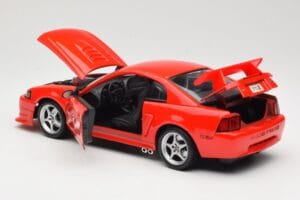Ford Mustang SVT Cobra R SN95 Czerwony Maisto 1:18 531872 Metal — zdjęcie 5 z 8