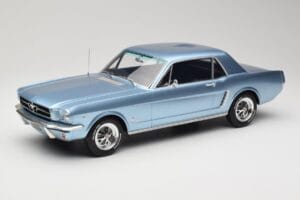 Ford Mustang V8 Hardtop Pony GT Silver Blue GT Spirit 1:12 G089 Żywica