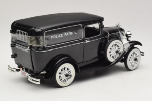 Ford Panel Car Police Patrol Signature Models 1:18 18143 Metal — zdjęcie 2 z 6