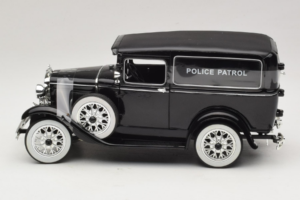 Ford Panel Car Police Patrol Signature Models 1:18 18143 Metal — zdjęcie 3 z 6