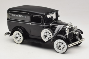 Ford Panel Car Police Patrol Signature Models 1:18 18143 Metal — zdjęcie 4 z 6