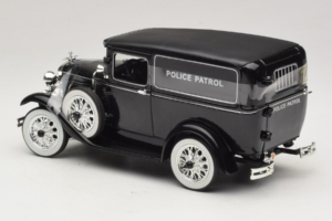 Ford Panel Car Police Patrol Signature Models 1:18 18143 Metal — zdjęcie 5 z 6