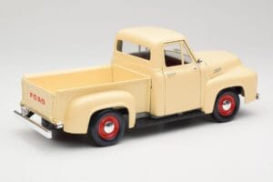 Ford Pickup Colonial Biały Road Legends 1:18 92148 Metal — zdjęcie 3 z 8