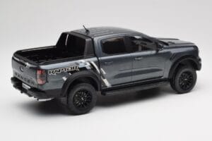 Ford Ranger Raptor Szary Metalik MCG 1:18 MCG18457 Metal — zdjęcie 3 z 6
