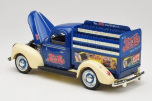 Ford Pepsi-Cola Replica Golden Wheel 1:18 PF351 Metal — zdjęcie 5 z 8