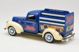 Ford Pepsi-Cola Replica Golden Wheel 1:18 PF351 Metal — zdjęcie 7 z 8