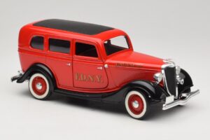 Ford Sedan Czerwony Solido 1:18 8066 Metal — zdjęcie 6 z 8