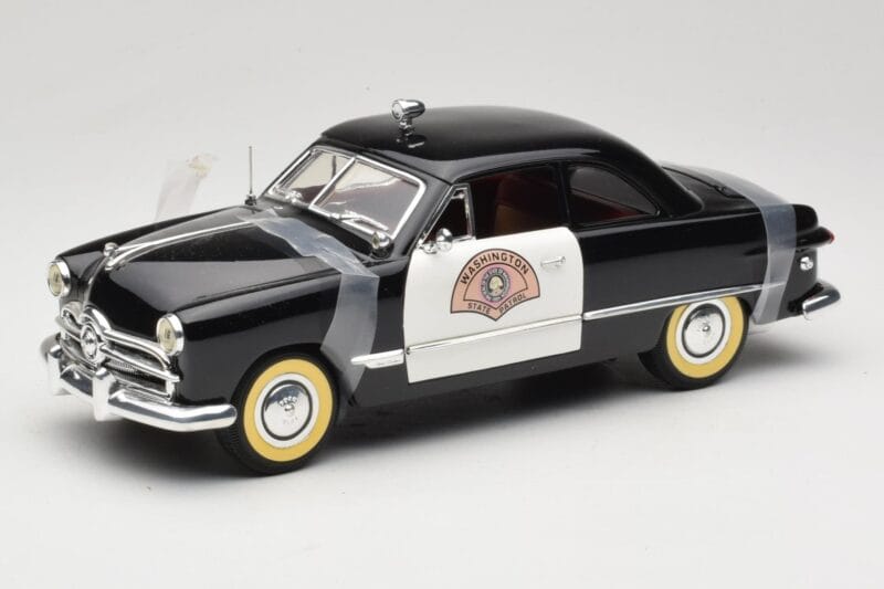Ford Sedan Washington State Police Solido 1:18 8158 Metal
