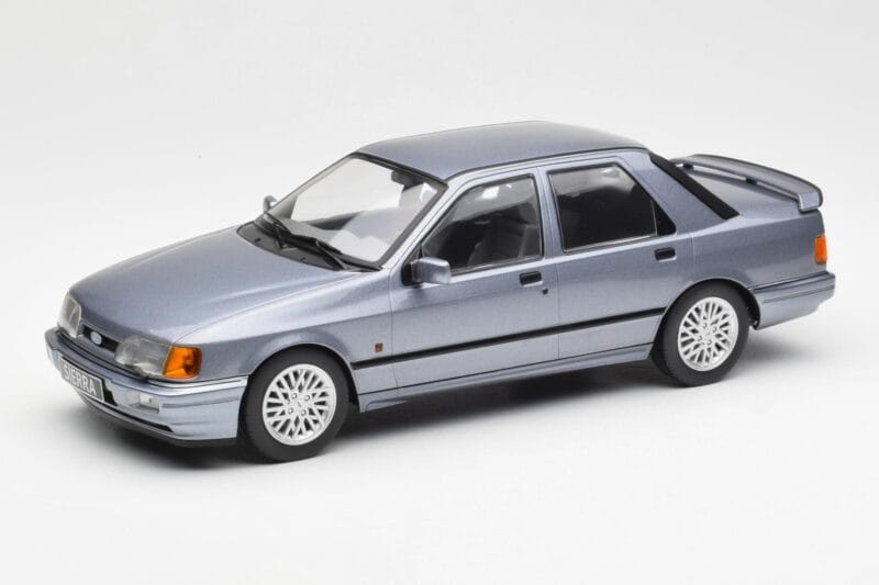 Ford Sierra RS Cosworth Jasnoniebieski MCG 1:18 MCG18174 Metal