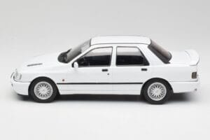 Ford Sierra RS Cosworth 4x4 Biały MCG 1:18 MCG18353 Metal — zdjęcie 3 z 6