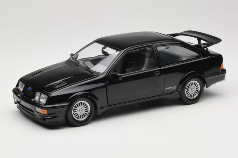 Ford Sierra RS Cosworth Czarny Minichamps 1:18 150084001 Metal