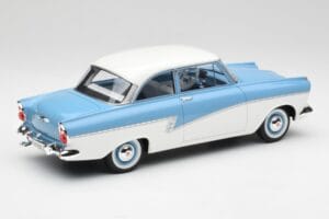Ford Taunus 17M P2 Jasnoniebieski & Biały BoS Models 1:18 BOS019 Metal — zdjęcie 2 z 6