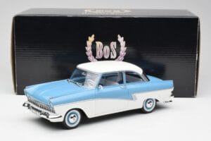 Ford Taunus 17M P2 Jasnoniebieski & Biały BoS Models 1:18 BOS019 Metal — zdjęcie 6 z 6