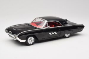 Ford Thunderbird Czarny Anson 1:18 30344 Metal