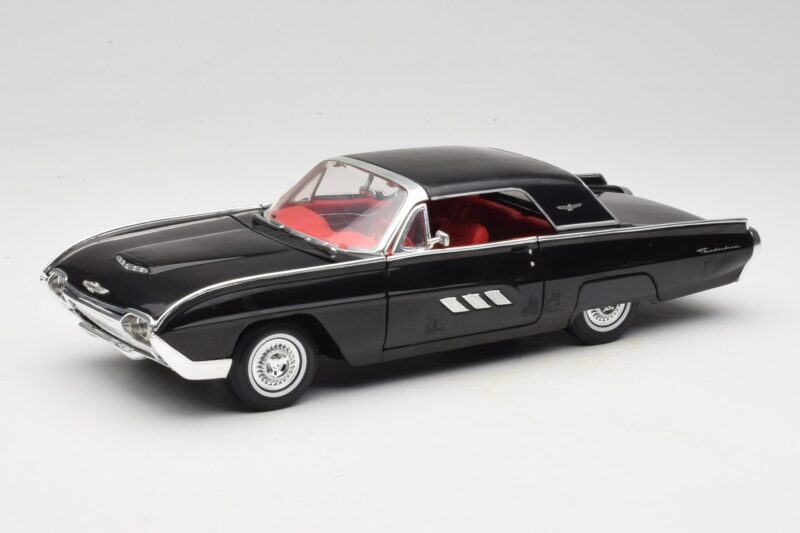 Ford Thunderbird Czarny Anson 1:18 30344 Metal