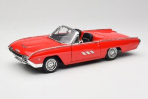 Ford Thunderbird Kabriolet Czerwony Anson 1:18 30334 Metal