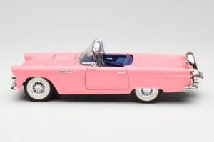 Ford Thunderbird Różowy Revell 1:18 08804 Metal — zdjęcie 4 z 8