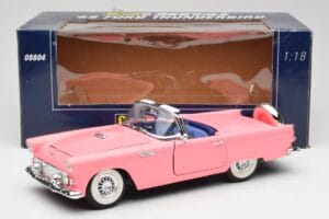 Ford Thunderbird Różowy Revell 1:18 08804 Metal — zdjęcie 8 z 8