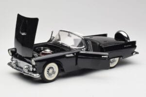 Ford Thunderbird Kabriolet Czarny Revell 1:18 8818-M1 Metal — zdjęcie 2 z 8