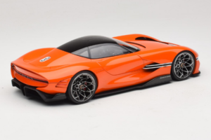 Genesis X Gran Berlinetta VGT Orange Magma Norev 1:18 188032 Metal — zdjęcie 2 z 6