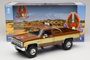 GMC K-2500 Sierra Grande Brązowy GreenLight 1:18 13560 Metal — zdjęcie 8 z 8