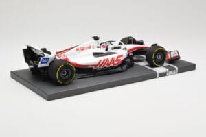 Haas VF-22 #20 K. Magnussen British GP 2022 Minichamps 1:18 117221020 Metal — zdjęcie 3 z 6