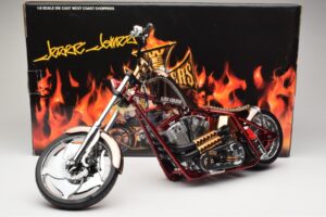 Harley-Davidson West Coast Choppers Diablo Soft Tail Złoty Czerwony Minichamps 1:5 JJ04-05-03 Metal — zdjęcie 6 z 6