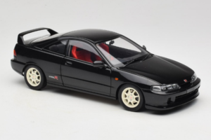 Honda Integra Type R DC2 Pre-Facelift Flamenco Black Pearl MotorHelix 1:18 M85203 Metal — zdjęcie 6 z 8