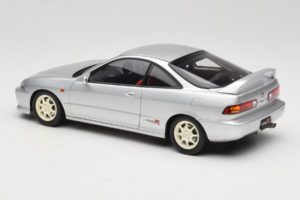 Honda Integra Type R DC2 Pre-Facelift Vogue Silver Metallic MotorHelix 1:18 M85202 Metal — zdjęcie 7 z 8
