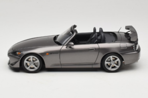 Honda S2000 AP2 Type S Moon Rock Metallic MotorHelix 1:18 M85111 Metal — zdjęcie 5 z 9