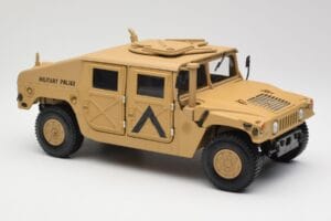Hummer H1 AM General Military Police Exoto 1:18 01801 Metal — zdjęcie 6 z 8