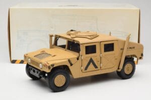 Hummer H1 AM General Military Police Exoto 1:18 01801 Metal — zdjęcie 8 z 8