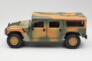 Hummer H1 Station Wagon Military Maisto 1:18 56049 Metal — zdjęcie 4 z 8
