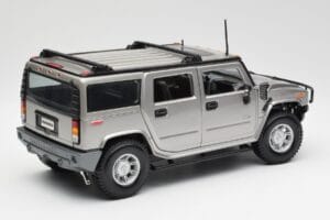 Hummer H2 Srebrny Maisto 1:18 7449569 Metal — zdjęcie 3 z 8