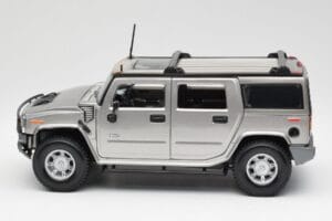 Hummer H2 Srebrny Maisto 1:18 7449569 Metal — zdjęcie 4 z 8