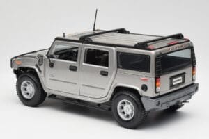 Hummer H2 Srebrny Maisto 1:18 7449569 Metal — zdjęcie 7 z 8