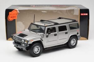 Hummer H2 Srebrny Maisto 1:18 7449569 Metal — zdjęcie 8 z 8