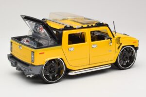 Hummer H2 SUT Concept Żółty Maisto 1:18 31067 Metal — zdjęcie 3 z 8