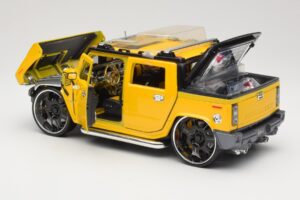 Hummer H2 SUT Concept Żółty Maisto 1:18 31067 Metal — zdjęcie 5 z 8