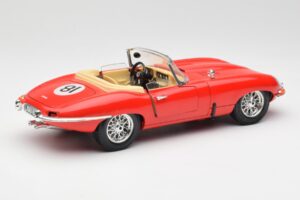 Jaguar E-Type Kabriolet Czerwony Bburago 1:18 3016 Metal — zdjęcie 3 z 8