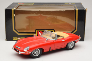 Jaguar E-Type Series 1 Kabriolet Czerwony Bburago 1:18 3038 Metal — zdjęcie 8 z 8